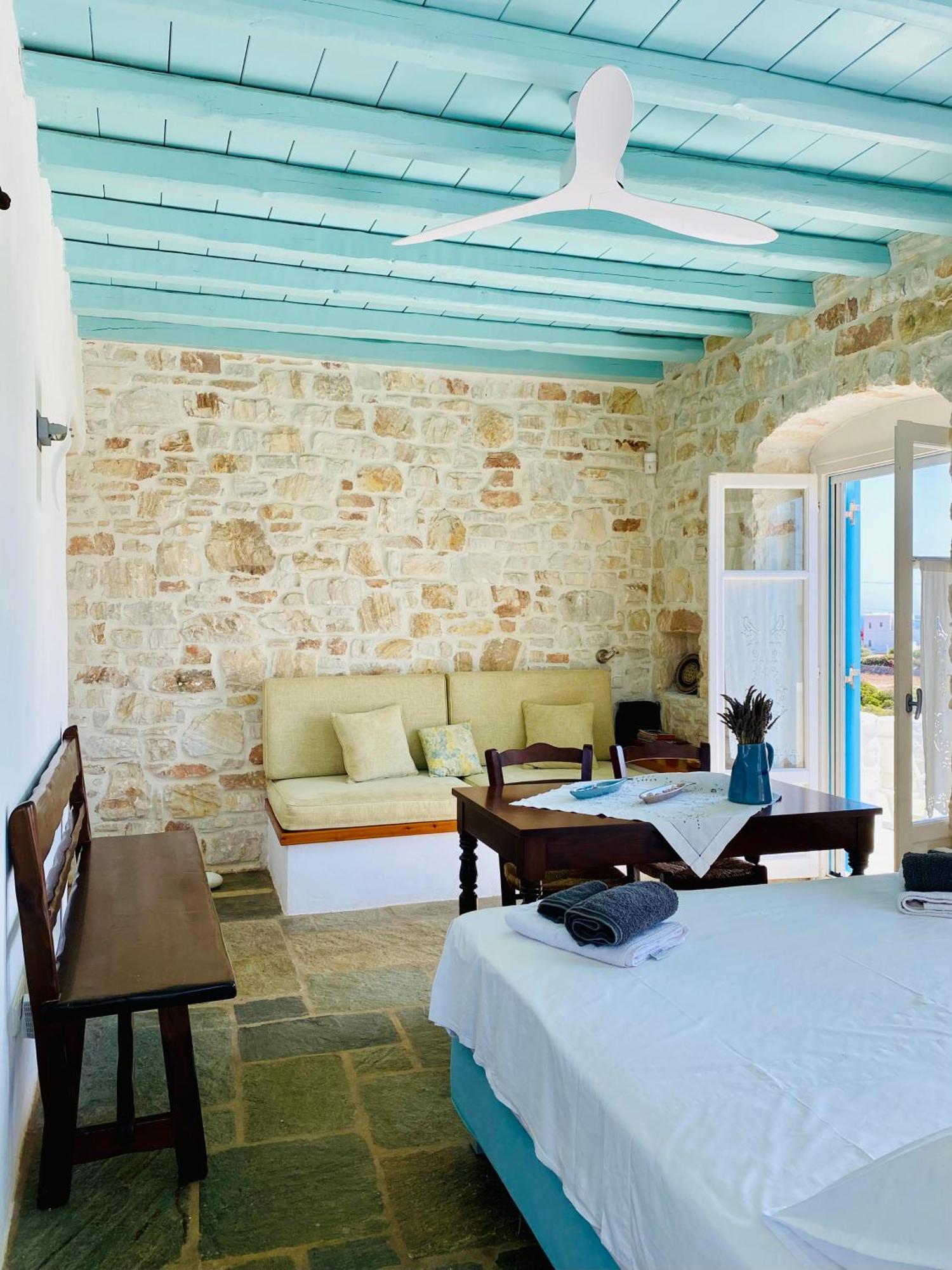 Santa Maria Traditional Stone Studio Экстерьер фото